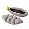 Cama para perro de berenjena de dibujos animados para perros pequeños y medianos, cama cálida para mascotas de berenjena para invierno, extraíble y lavable, adecuada para todas las estaciones