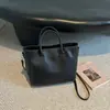 Bolso Tote Minimalista de Nicho Coreano para Mujer Invierno 2026 Gran Capacidad Moda Versátil de Gama Alta Bolso de Hombro Único