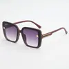 Gafas de Sol Cuadradas Grandes con Montura Negra para Mujer, Sensación de Alta Gama, Gafas de Sol con Protección UV, Adelgazantes, Versátiles, Gafas de Sol para Conducir