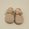 Chinelos Baotou Femininos para Uso Externo Primavera e Verão 2025 Novos Velcro Boca Rasa Flats Versátil Casual Slip-on Sapatos Femininos