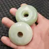 Pingente de jade por atacado produtos a pingente de fivela Xiuyu grande pingente de fivela de jade colar pingente pingente de jade peça de mão para pendurar no carro