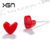 Pendientes de plata de ley 925 con forma de corazón rojo para mujer, estilo mini, sencillos y compactos, con diseño personalizado de amor.