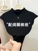 Camiseta interior de color liso con cuello alto medio para mujer, nuevo estilo de principios de otoño, capa base juvenil y versátil, mangas acampanadas pequeñas, top de moda