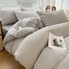 Juego de ropa de cama minimalista estilo Clase A de cuatro piezas, 100% algodón, sábana de cama de nuevo estilo, funda de edredón, protector de colchón, juego de tres piezas para dormitorio de estudiante 4