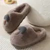 Pantuflas de Algodón para Mujer Invierno Talón Cerrado Cálidas 2026 Nuevas para el Hogar Interior Suela Gruesa Felpa Postparto Zapatos de Algodón para Mujer