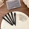 Presilha de cabelo feminina sem costura, com efeito volumoso na raiz, ideal para franja alta no topo da cabeça. Presilha tipo bico de pato para posicionamento dos fios.