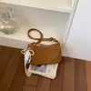 Bolsa pequena popular de alta qualidade para mulheres 2025 nova de verão versátil de ombro único transversal bolsa tote pequena estilosa de mão