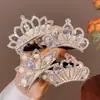 Hebilla de Pelo de Perla Corona Infantil Artefacto para Recoger el Pelo Bola Cabello Sentido Avanzado Diadema Niñas No Tira del Cabello Pinza Agarre Súper Inmortal