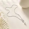 Novo design outono e inverno S-buckle colar com pingente de pérola acessório para mulheres, estilo de luxo leve, corrente de osso de cobra de nicho de alta qualidade