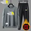 Traje de camiseta estampada de manga larga nuevo para primavera y otoño 2025 moda masculina transfronteriza conjunto de dos piezas de pantalón y suéter fino