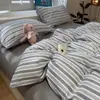 Juego de Ropa de Cama de Algodón de Lujo Sencillo de Cuatro Piezas Sábana Funda Nórdica Fundas de Almohada Faldón de Cama Set de Tres Piezas para Dormitorio de Estudiante
