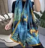 Venta al por mayor de fábrica Nuevo satén de brocado de Li 90*180 estampado Bufanda larga de playa Versión coreana de chal de seda