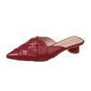 Zapatos de Mujer 2024 Primavera Nuevo Estilo Pantuflas Cerradas de Punta para Mujer Sandalias de Tacón Grueso de Moda para Exterior Venta al por Mayor