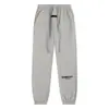 Conjunto de Moletom com Logo em Relevo no Peito Tendência Fear of God Essentials e Calça Fog