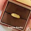 Anillo de lujo ligero chapado en oro vietnamita de nuevo estilo chino con diamantes estrellados lujosos, versátil y elegante, un regalo perfecto para una novia