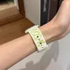 Pijama de Dibujos Animados Kt Adecuado para Apple Watch Iwatch11 Correa Grabada de Dos Tonos Generaciones 1-10 Banda de Muñeca de 41/49mm