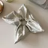 Scrunchie de lenço quadrado floral estilo floresta para mulheres, super grande e bonito, para prender o cabelo em um coque, acessório de cabelo versátil de alta qualidade