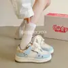 Zapatillas de Mujer con Forro de Polar para Invierno 2025 Nuevos Zapatos de Algodón Cálidos de Suela Gruesa Versátiles de Nicho Estudiante Zapatos Blancos