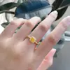Anel Explosivo Pequeno Amarelo Cristal Diamante s925 Prata Livro da Floresta Explosivo Luxo Leve Estilo ins Folheado a Ouro Videira Diamante Quadrado