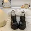 Sapatos Pequenos de Couro Estilo Britânico Femininos de Camada Única 2024 Novos Sapatos Femininos Primavera Outono Inverno Pretos Slip-on Grossos Loafers JK