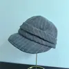 Gorra Rayada de Pico de Pato para Mujer Otoño e Invierno 2025 Moda Coreana Sombrero de Equitación Mezcla de Lana que Adelgaza el Rostro Sombrero de Alta Gama de Moda