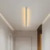 Lámpara de pared larga minimalista moderna para interior, dormitorio, mesita de noche, sala de estar, balcón, estilo nórdico simple, personalizada, creativa, lámpara de pared LED