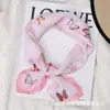 Moda Otoño e Invierno Bufanda de Seda Chifón para Mujer Protector de Cuello Estampado Decorativo Bufanda Cuadrada de 65 cm La Más Fácil de Combinar para Mamá Bufanda Transpirable con Protección Solar