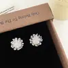 Brincos Franceses Retrô Elegantes e Delicados de Flor, Pérola e Zircônia para Mulheres, Luxo Leve, Exquisitos e de Alta Qualidade, Lindos Brincos