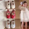 Sapatos Mary Jane Individuais de Outono para Meninas 26 Novos Vermelhos Estilo Ballet Sapatos de Couro Infantis Franceses Mocassins de Solado Macio