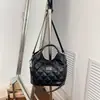 Elegante Bolso de Cadena con Patrón de Diamantes para Mujer, Nuevo Bolso de Mano de Moda de Verano 2026, Bolso Cubo de Hombro Cruzado