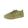 Tênis esportivos casuais femininos, tênis de treino alemães, com cadarço, sola reta, versão de nicho retrô versátil, sapatos de couro macio para estudantes de verão