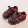 Tenis para niños, nueva colección otoño 2026: Zapatillas de entrenamiento alemanas de cuero para niñas con bloques de color, zapatillas casuales para niños de suela blanda y antideslizante