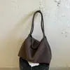 Bolso tote grande de gamuza retro de alta gama, nueva colección de invierno, bolso de hombro texturizado tejido a mano, se puede llevar bajo el brazo o cruzado