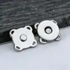 Broche Magnético Botón de Presión Invisible Flor de Ciruelo Cosida a Mano Hebilla Magnética para Bolsos y Chaquetas Accesorios Metálicos DIY Cosido a Mano