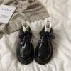 Zapatos de charol con cordones negros gruesos para mujer, estilo retro británico, otoño e invierno 2022
