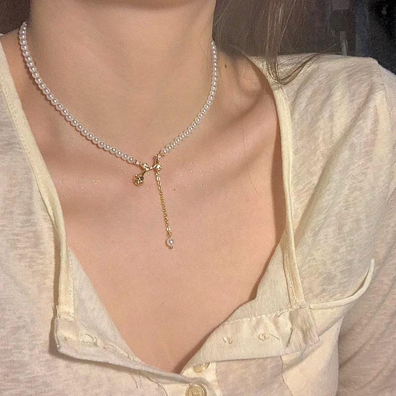 法式复古天然淡水珍珠项链女生高级感百搭玫瑰花吊坠choker锁骨链