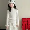 Suéter Básico de Gola Alta para Meninas Bebês 2025 Ano Novo Estiloso Suéter de Tricô Abraça-Orelhas para Bebês Outono e Inverno Quente