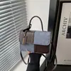 Bolso Pequeño Cuadrado de Costura de Color Contrastante de Diseño de Nicho para Mujer Nuevo Estilo 2025 Bolso Cruzado de Textura Simple Bolso de Hombro a la Moda