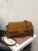 Bolso Pequeño Retro de Textura de Alta Gama Otoño e Invierno Bolso de Mujer 2025 Nuevo Bolso Cruzado Versátil Bolso Cuadrado Pequeño con Cadena de un Solo Hombro