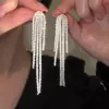 Brincos de Franja Brilhantes em Alta no TikTok 2024, Brincos Longos de Prata Exagerados e Elegantes