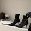 Botas femininas de bico fino com zíper traseiro, novo estilo coreano, salto fino, couro macio, botas de moda de salto alto que afinam, botas curtas finas estilo francês