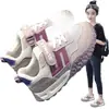 Zapatos para Niña 2025 Nuevo Verano Zapatos Deportivos de Malla para Niños Transpirables Casuales Tenis para Niña Diseño Hueco para Niños Mayores