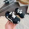 Zapatillas de entrenamiento alemanas para niños, nuevo modelo primavera y otoño 2026, zapatillas Forrest Gump de suela blanda para niñas, versión coreana, zapatillas deportivas casual versátiles para niños, de moda