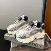 Zapatos de Padre Super Suaves Elegantes de Moda para Niñas 2026 Nuevo Primavera Ligeros Malla Transpirable Estilo Campus Zapatos Deportivos Tendencia