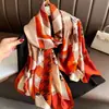 Ciudad de Yiwu Youhu Primavera y Verano Alta Gama Versátil Seda Imitación Delgado Bufanda Moda Clásica Larga Bufanda Venta al por Mayor