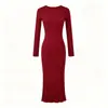 Vestido de Tricô Francês Gola Redonda Manga Longa Feminino Outono 2026 Novo Estilo Elegante Emagrecedor Camada Base Saia Justa ao Corpo com Fenda no Quadril