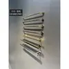 Loja de roupas prateleira de parede de aço inoxidável titânio dourado lateral pendurada ouro rosa de parede suporte de exibição pendurado por ponto