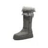 Novas Botas de Neve de Cano Alto 2025 com Forro de Pelúcia, Extra Grossas e Quentes, Solado de 5cm de Espessura, Fivela de Cinto com Rebite, Botas de Algodão Femininas para o Nordeste