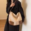 Bolso retro de moda para llevar bajo el brazo de gran capacidad para mujer 2023 nuevo bolso tote para ir al trabajo que combina con todo, bolso de hombro sencillo
