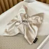 Pañuelo Cuadrado de Tela de Cuero Sintético Estilo Coreano para el Cabello con un Toque de Lujo, Elegante Diadema para Peinados de Moño con Acabado Brillante